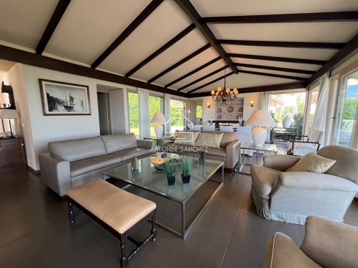 Detached House in Punta del Este, Punta Del Este