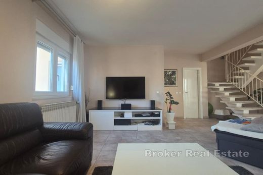 Apartment / Etagenwohnung in Split, Grad Split