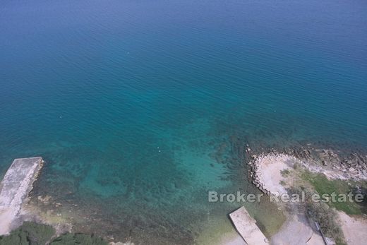 Loft en Ugljan, Preko