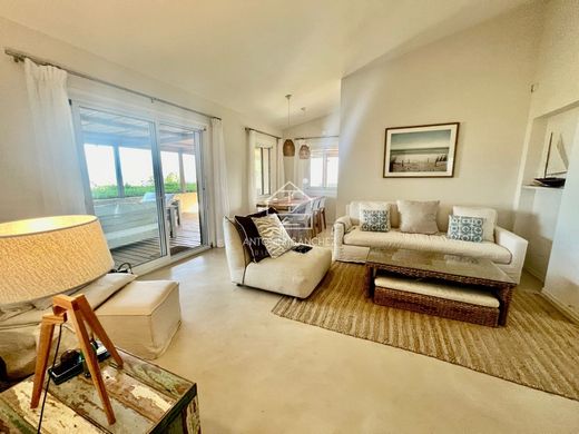 Müstakil ev Manantiales, San Carlos