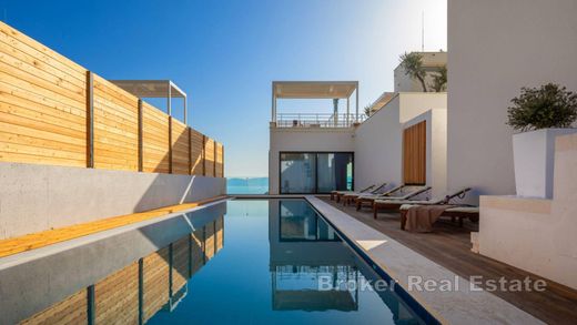 Villa en Omiš, Grad Omiš