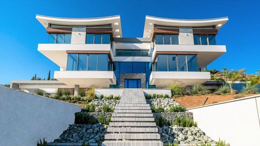 Villa for sale in Kissonerga