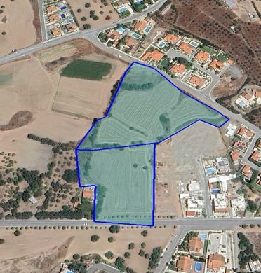Land for sale in Moni