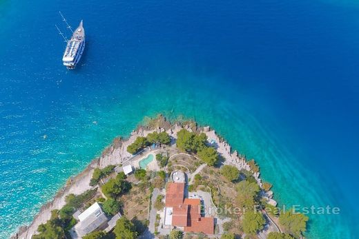 Villa in Brac, Split-Dalmatia
