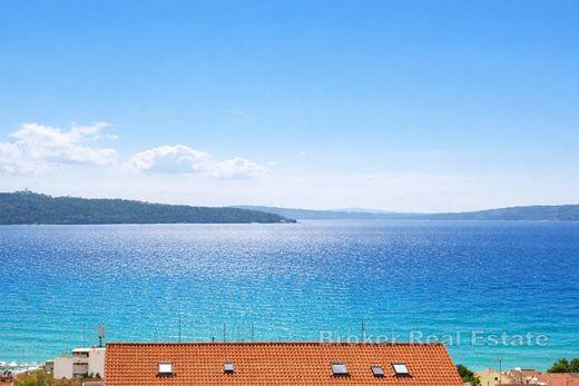 Apartment in Kaštel Sućurac, Kaštela