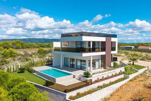 Villa in Pakoštane, Zadar