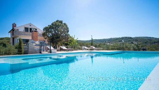 Villa à Brac, Split-Dalmatia