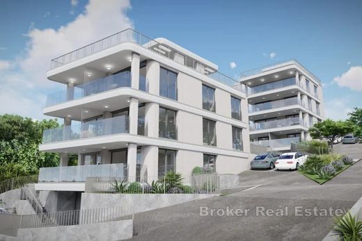 Daire Trogir, Grad Trogir