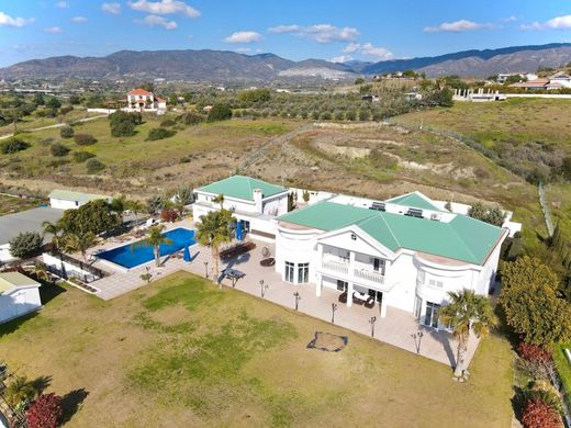 Villa for sale in Pyrgos