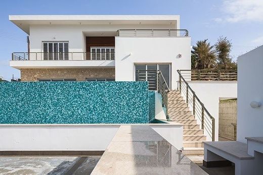 Villa for sale in Mesa Chorio
