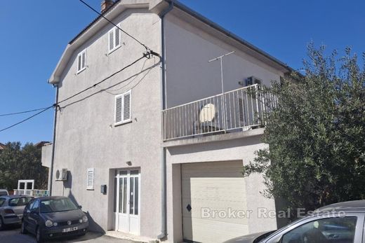 Villa en Kaštel Sućurac, Kaštela