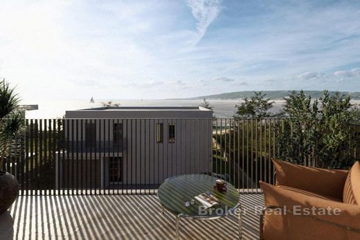 Apartment in Kaštel Sućurac, Kaštela