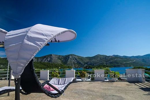 Villa a Curzola, Grad Korčula