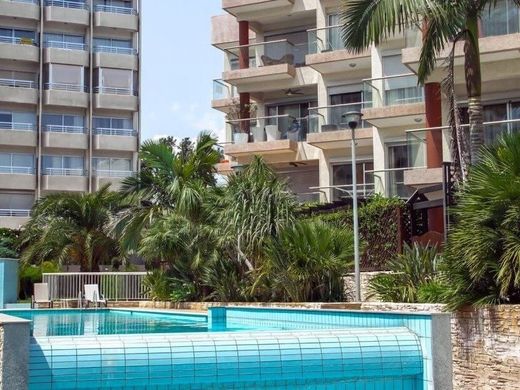 아파트 / Germasógeia, Limassol District