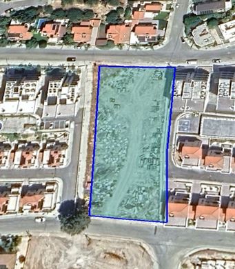 Land for sale in Ágios Athanásios