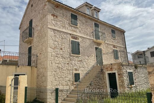 Villa en Zlarin, Grad Šibenik