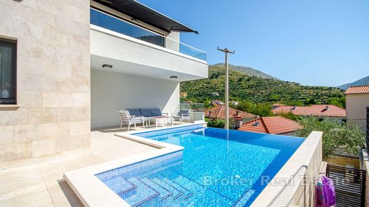 Villa Split, Grad Split