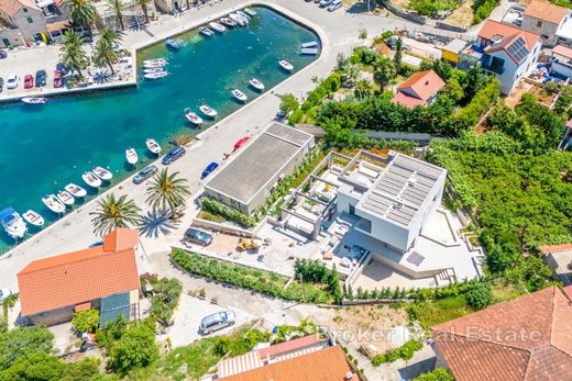 Villa in Brac, Split-Dalmatia
