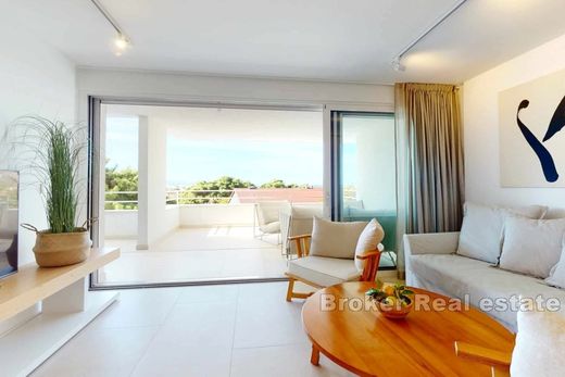 Apartment for sale in Vis