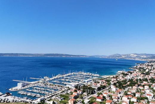 Çatı katı Kaštel Sućurac, Kaštela