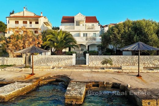 Villa in Sibenik, Veliki Grđevac