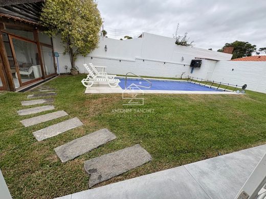 Detached House in Punta del Este, Punta Del Este