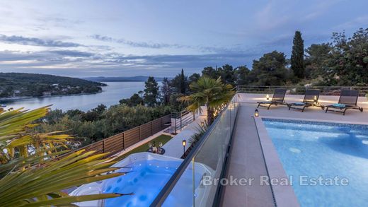 Villa in Šolta, Split-Dalmatia