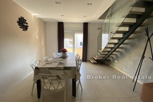 Villa in Čiovo, Grad Trogir