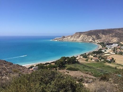 Teren w Pissoúri, Limassol District