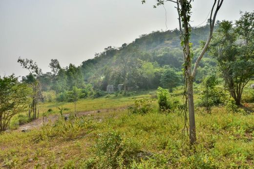 Grundstück in Hua Hin, Changwat Prachuap Khiri Khan