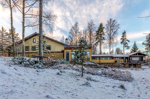 Luxe woning in Novoye Toksovo, Vsevolozhskiy Rayon