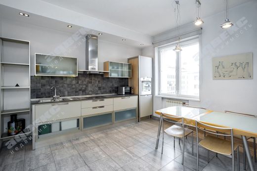 サンクトペテルブルク, Sankt-Peterburgのアパートメント