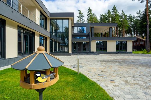 Luxe woning in Zapadnaya Litsa, Leningrad Oblast
