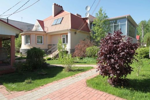 Luxury home in Bor, Leningrad