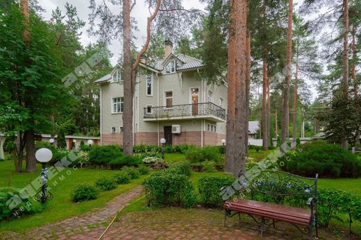 Casa di lusso a Vsevolozhsk, Leningrad Oblast