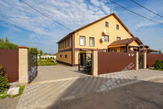 Luxury home in Prokovsino, Leningrad