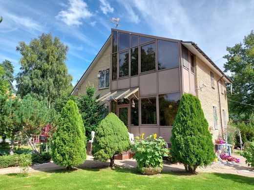Luxury home in Vsevolozhsk, Leningrad