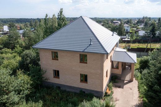 Luxury home in Shcheglovo, Leningrad