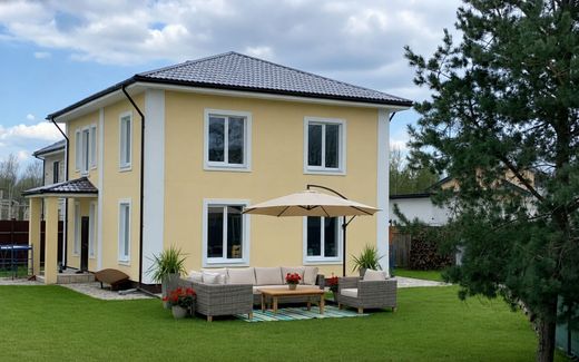 Luxury home in Yanino-2, Vsevolozhskiy Rayon