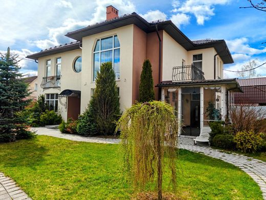 Luxury home in Maloye Karlino, Leningrad