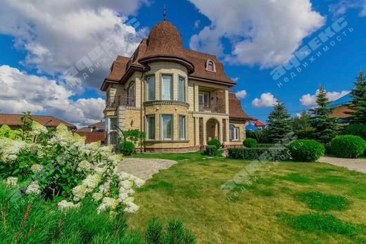 Casa de luxo - Oranzhereyka, Leningrad Oblast