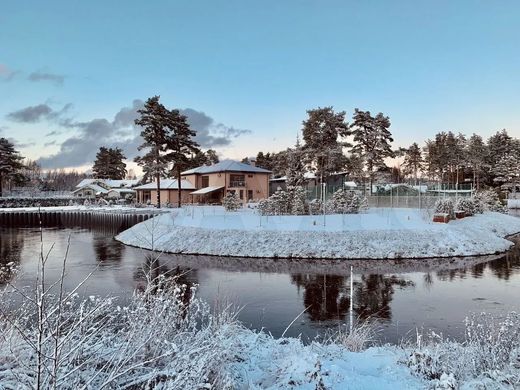 Участок, Ленинское, Ленинградская область