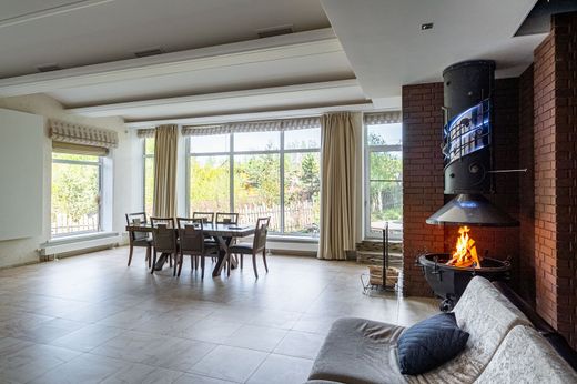 Luxury home in Novoye Toksovo, Vsevolozhskiy Rayon