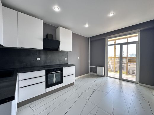 Apartment / Etagenwohnung in Sankt Petersburg, Sankt-Peterburg