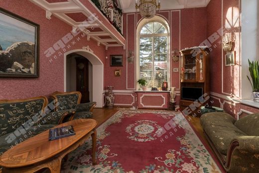 Luxury home in Vsevolozhsk, Leningrad