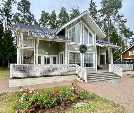 Zapol’ye, Leningrad Oblastの高級住宅