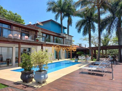 Jacareí, São Pauloのカントリーハウス