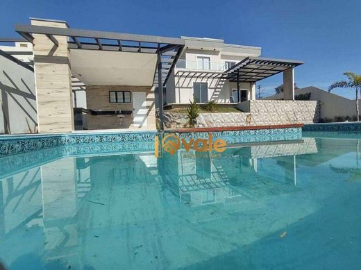 Villa - Jacareí, São Paulo