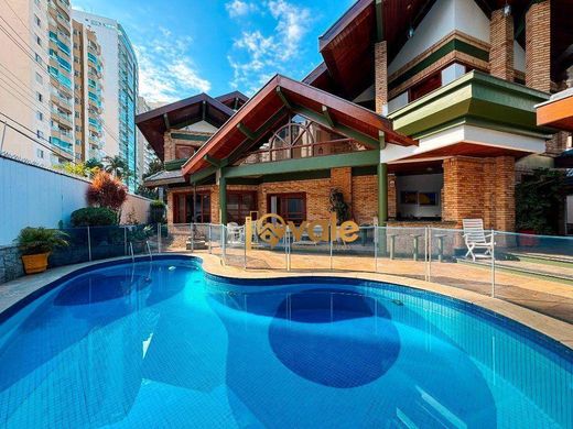 Villa a São José dos Campos, São Paulo