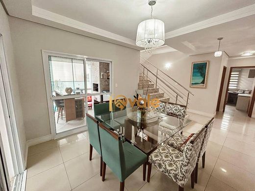 빌라 / São José dos Campos, São Paulo